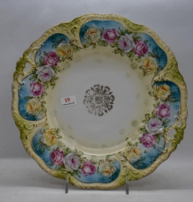 Prussia-related 10"d cake plate, pink and white roses