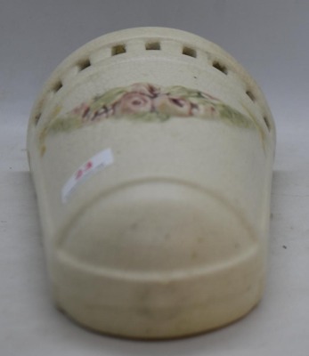 Mrkd. Weller Roma 6" wall pocket w/ reticulated band - 5