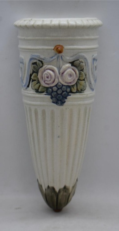 Weller Roma 8.25"h wall pocket, ribbon/ roses and grape band