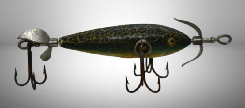 Vintage wooden fishing lure