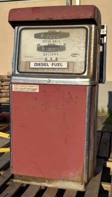 Wayne Model 420 Gasoline Pump - 2