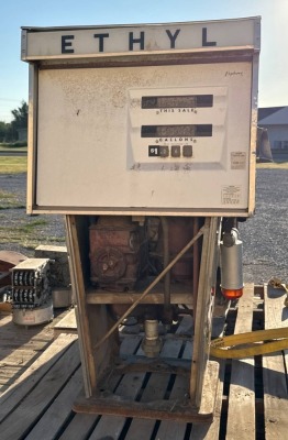 Tokheim Gas Pump with Standard Panel - 2