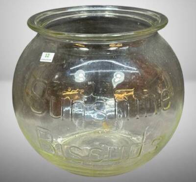 Sunshine Biscuits Glass Jar with Crack