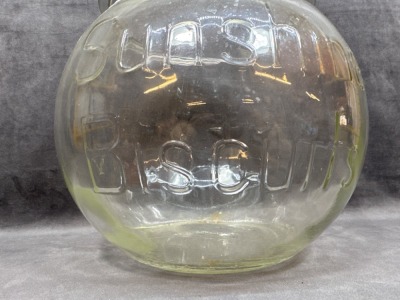Sunshine Biscuits Glass Jar with Crack - 3