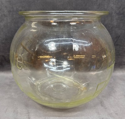 Sunshine Biscuits Glass Jar with Crack - 4