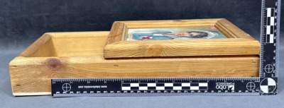 Wooden Box With Red Cross Nurse Illustration - 5
