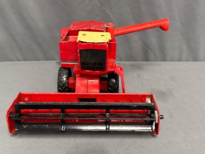 ERTL Die-Cast IH Combine with Attachments - 4