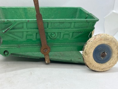Arcade Allis Chalmers Tractor & Scoop Trailer - 4