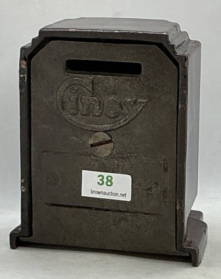 Ciney Stove Porcelain Over Iron Bank - 3