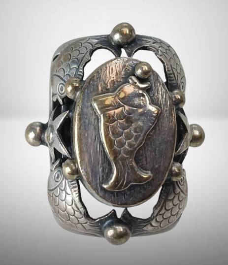 Hallmarked Silver Ring with Fish Motif