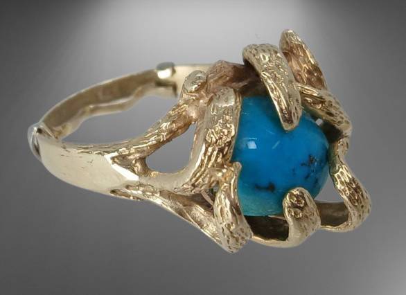 Gold Ring With Turquoise Stone Setting