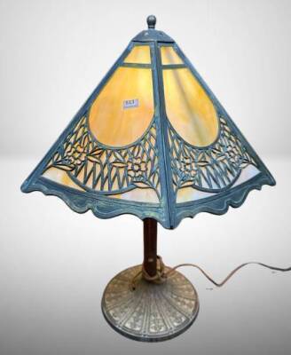 Miller No. 1078 Slag Glass Table Lamp