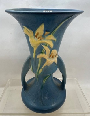 Roseville Zephyr Lily 132-7" Vase, blue - 2