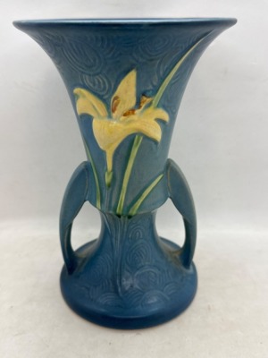 Roseville Zephyr Lily 132-7" Vase, blue - 4