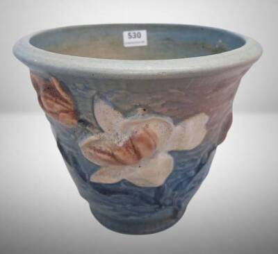 Roseville Magnolia 666-5" Flower Pot, blue