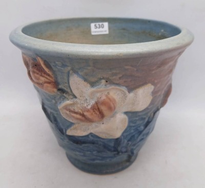 Roseville Magnolia 666-5" Flower Pot, blue - 8