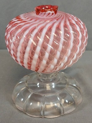 Cranberry Opalescent Sheldon Swirl Finger Oil Lamp - 2