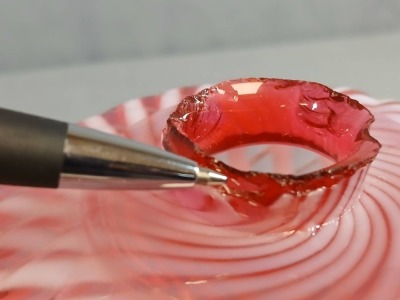 Cranberry Opalescent Sheldon Swirl Finger Oil Lamp - 8