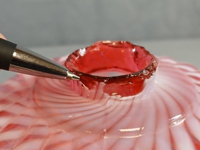 Cranberry Opalescent Sheldon Swirl Finger Oil Lamp - 9
