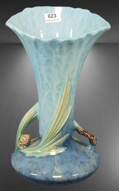 Roseville Wincraft 283-8" Vase in Blue