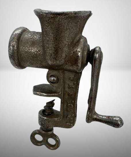 Cast Iron Salesman Sample Grinder&Acirc;