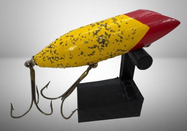 Michigan Tipper Wooden Fishing Lure 1946