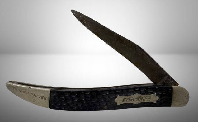 Fish-Knife with Hook Remover