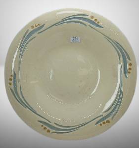 Roseville Lilies of the Valley Utility Ware Charger