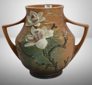 Roseville Magnolia 91-8" Vase