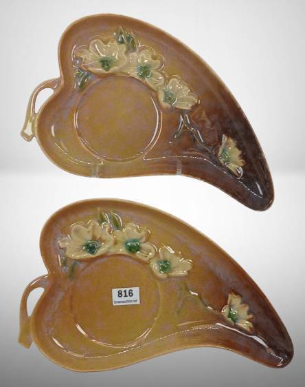 Roseville Wincraft 230-7" Tan Trays