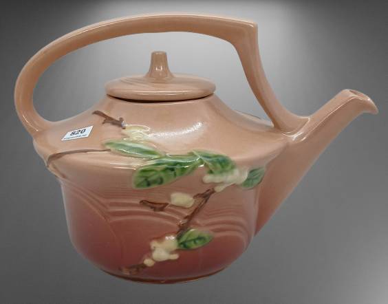 Roseville Snowberry Pink Teapot 1-T