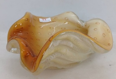 Murano Amber and Cream Shell-shaped Glass Bowl - 2