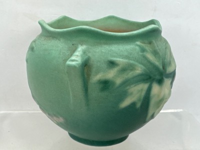 Roseville Bleeding Heart 65-3" Green Jardiniere - 2