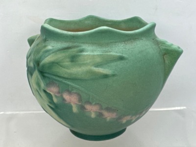 Roseville Bleeding Heart 65-3" Green Jardiniere - 3