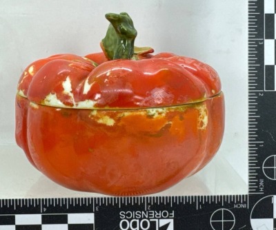 Royal Bayreuth Tomato-Shaped Covered Sugar Bowl - 4