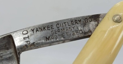 Yankee Cutlery Straight Razor with Torrey Case - 4