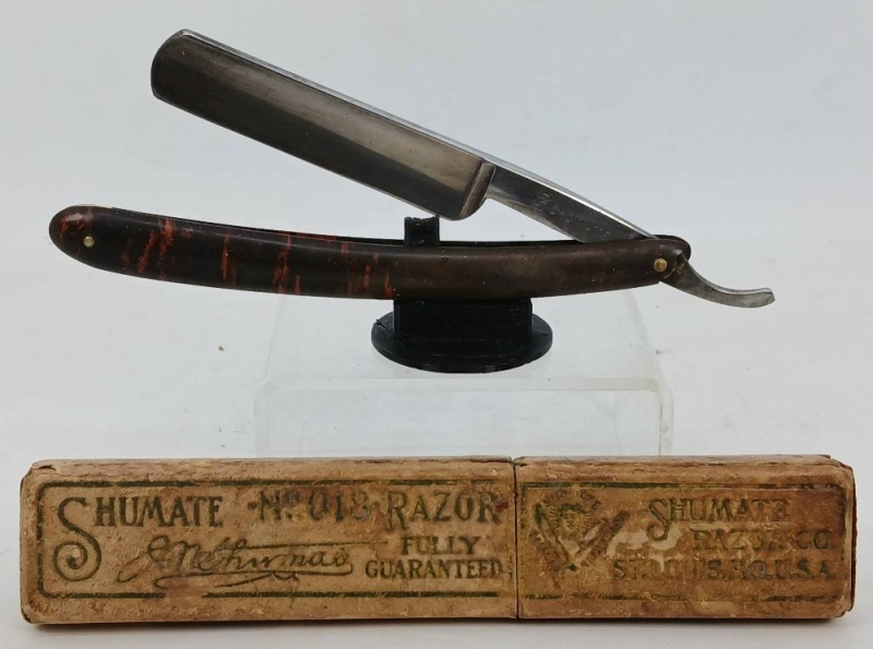 Shumate Straight Razor with Box