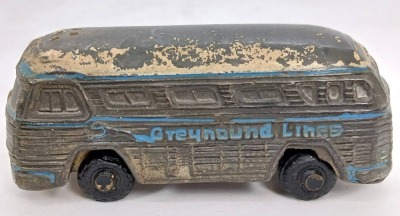 Greyhound Lines Bus Salt and Pepper Shakers - 8