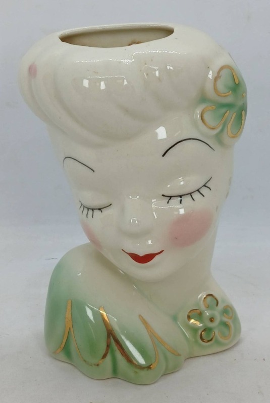 Wall Pocket Head Vase with Floral Accents