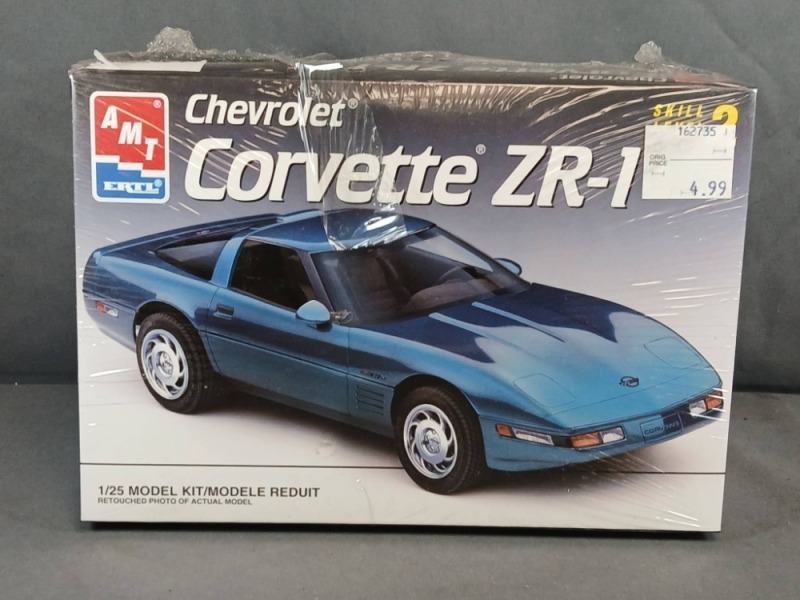 AMT Model Kit Chevrolet Corvette ZR-1