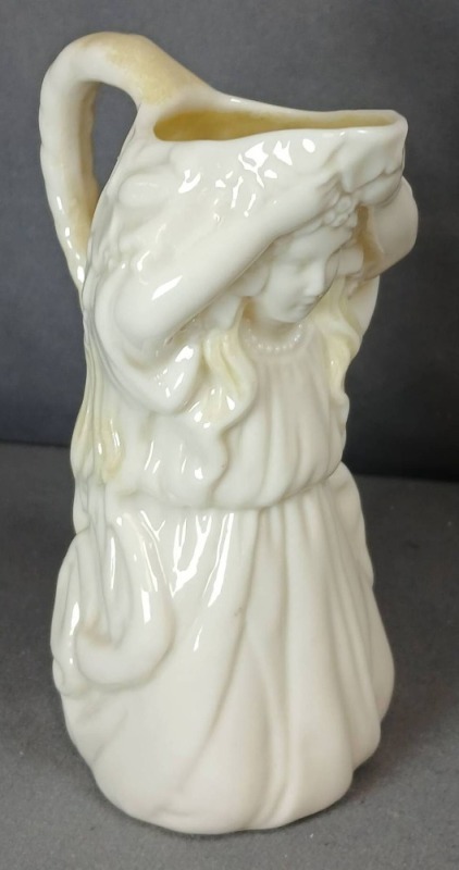 1940s Belleek Irish Undine Creamer