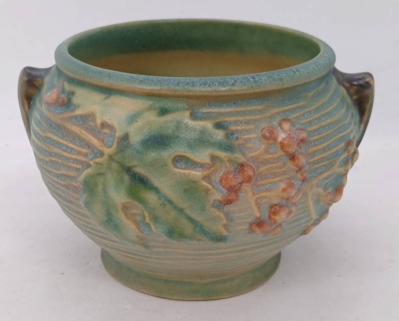 Roseville Bushberry 657-3" Jardiniere, Green