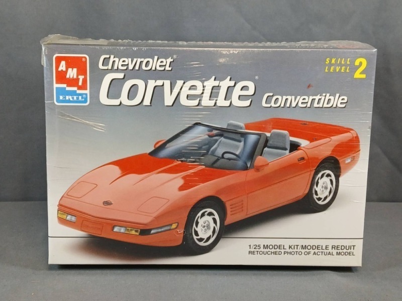 AMT Chevrolet Corvette Convertible Model Kit