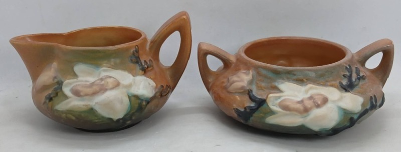 Roseville Magnolia Creamer and Sugar Set