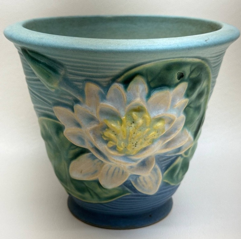 Roseville Water Lily 664-5" Flower Pot