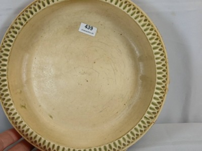 Roseville Donatello 54-8" Bowl and Flower Frog - 8