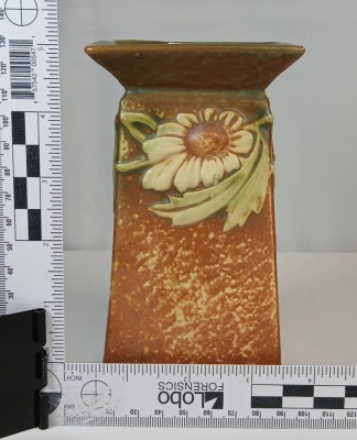 Roseville Dahlrose 6" Square Vase - 7