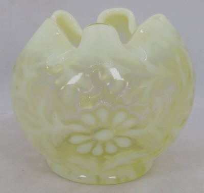 Fenton Vaseline Glass Daisy & Fern Rose Bowl - 4