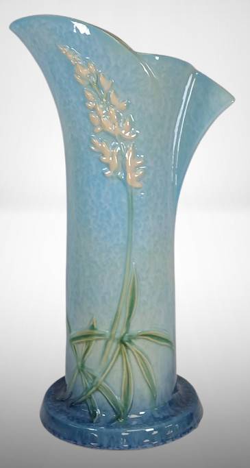 Roseville Wincraft 288-15" Vase, turquoise/blue