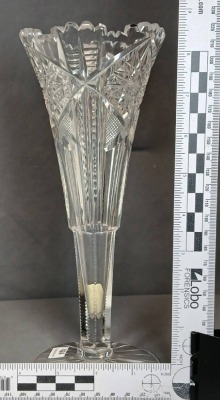 American Brilliant Cut Glass 10" trumpet-shaped Vase Vase - 8